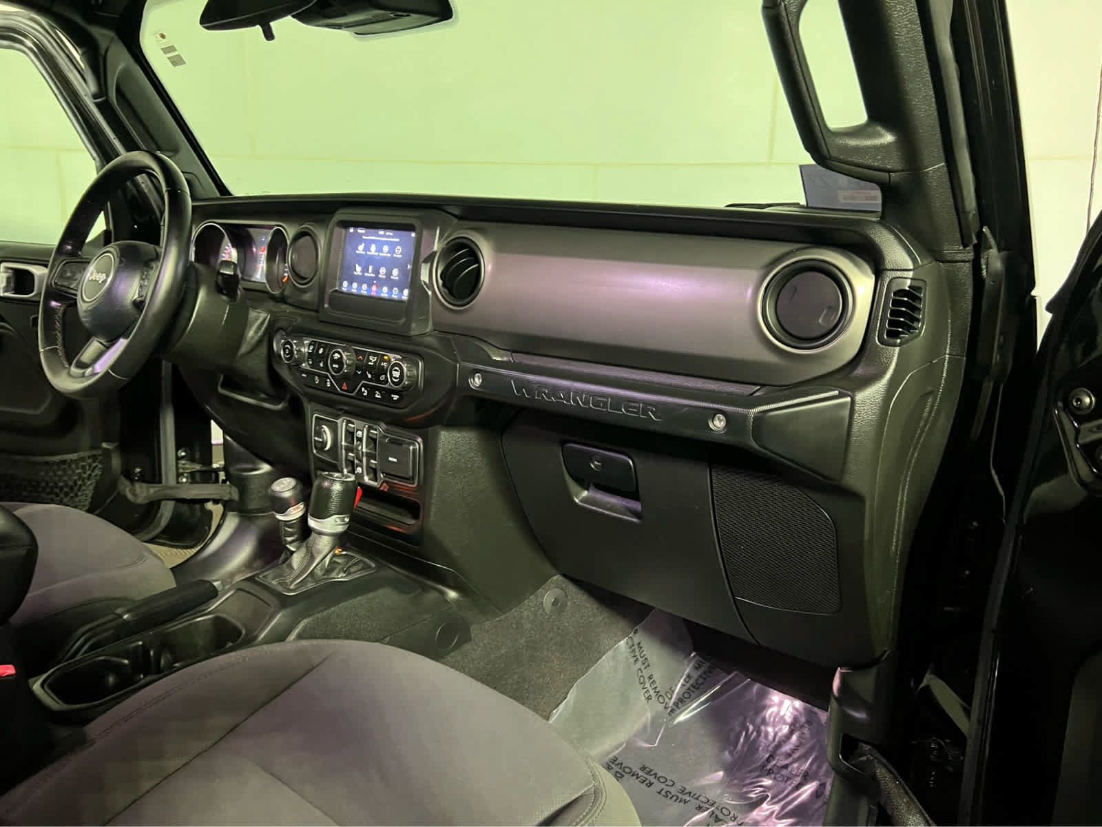 Used 2021 Jeep Wrangler Unlimited Sport AWD/4WD image 28