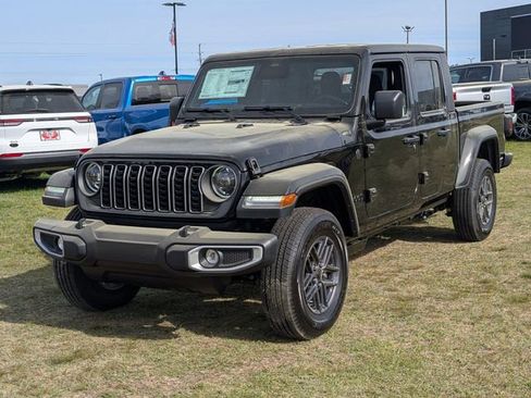 New 2026 Jeep Gladiator Sport image 4