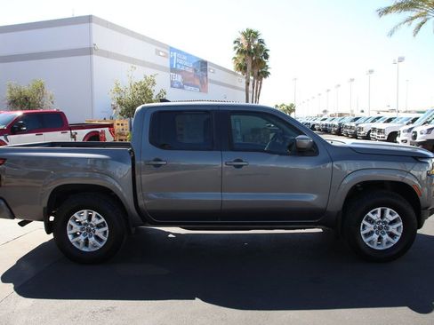 Used 2022 Nissan Frontier SV w/ Technology Package AWD/4WD image 10