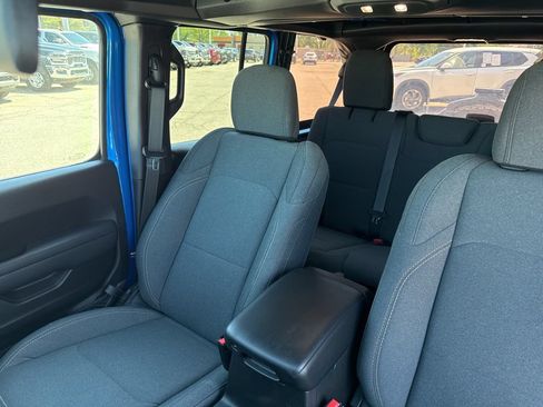Used 2024 Jeep Wrangler Unlimited Sport AWD/4WD image 45