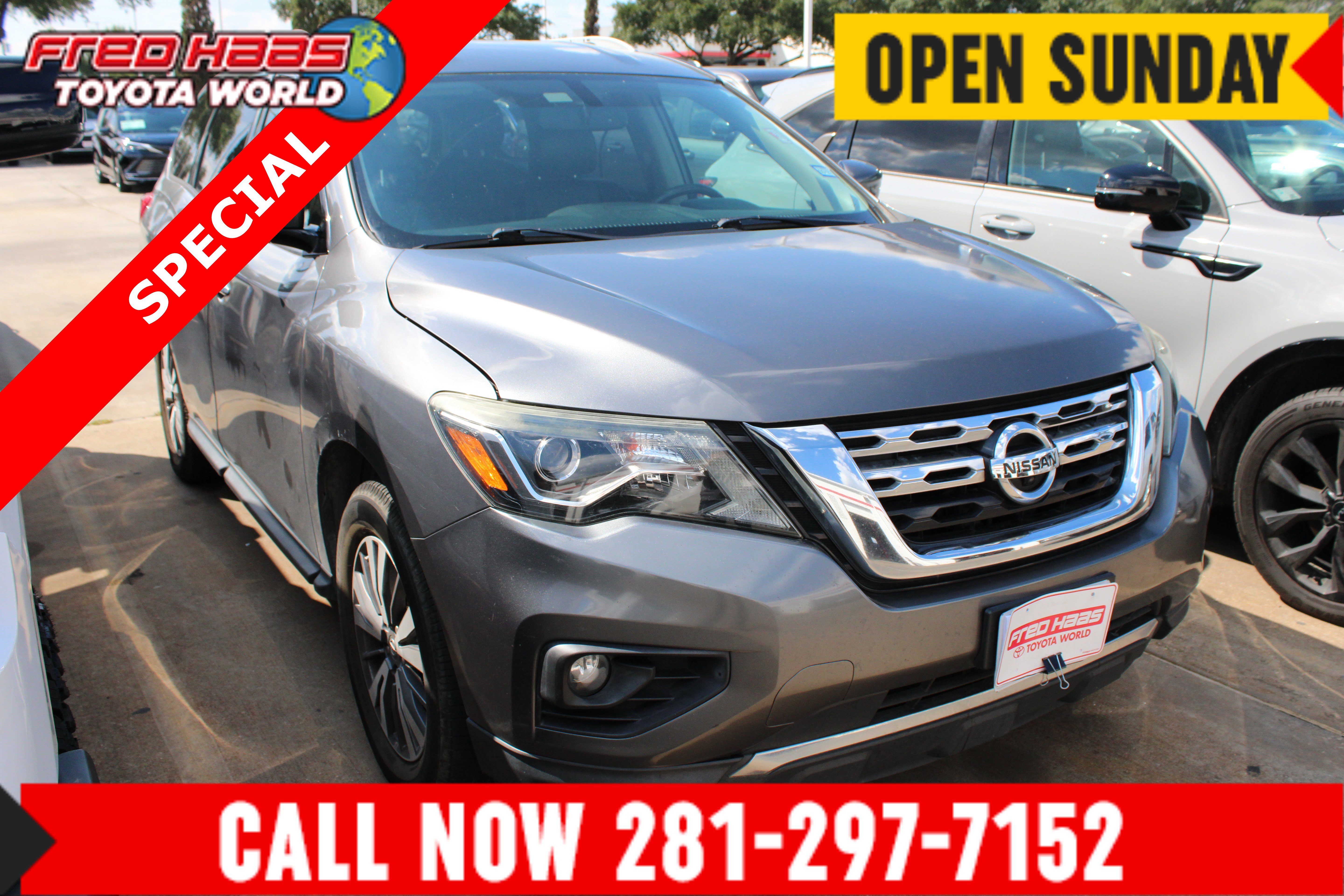 Used 2017 Nissan Pathfinder SL FWD image 1