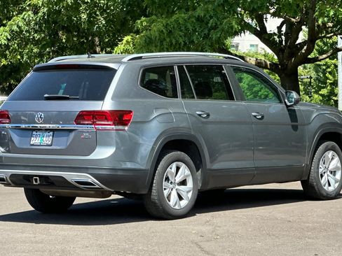 Used 2019 Volkswagen Atlas SE w/ Towing Package AWD/4WD image 2