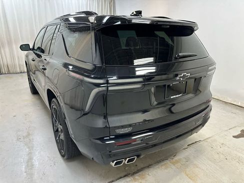 Used 2024 Chevrolet Traverse RS w/ LPO, Floor Liner Package AWD/4WD image 2