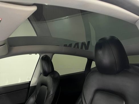 Used 2021 Tesla Model Y Long Range AWD/4WD image 12