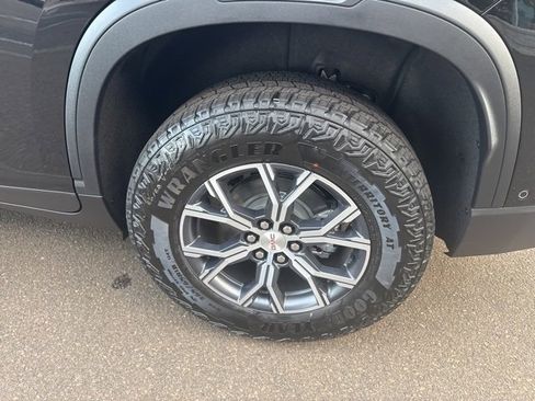 New 2026 GMC Acadia AT4 w/ Super Cruise Package image 11