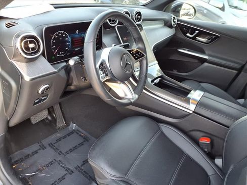 Used 2024 Mercedes-Benz GLC 300 4MATIC image 21