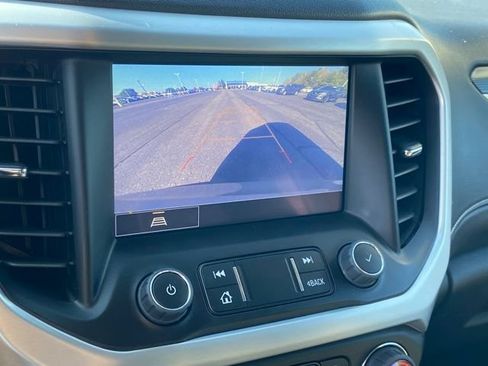 Certified 2023 GMC Acadia SLT AWD/4WD image 11