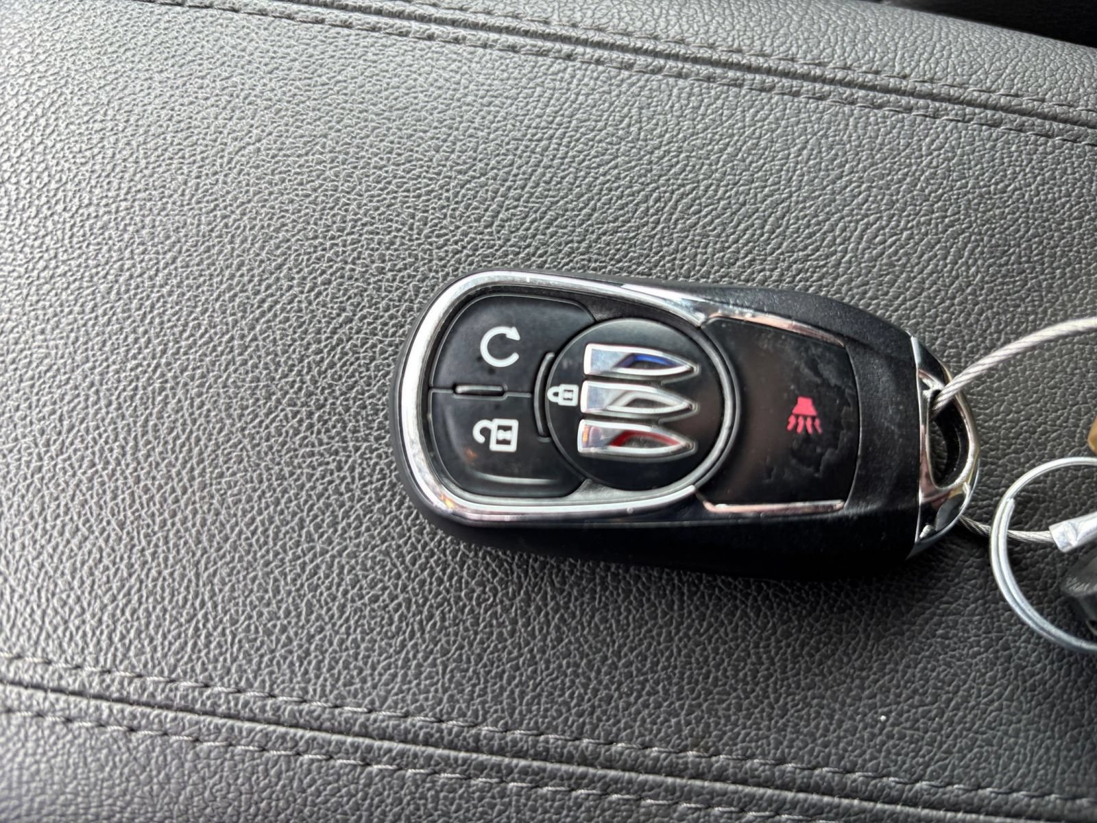 Used 2025 Buick Encore GX Preferred AWD/4WD image 24