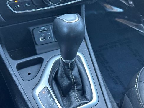 Used 2018 Jeep Cherokee Latitude Plus image 21