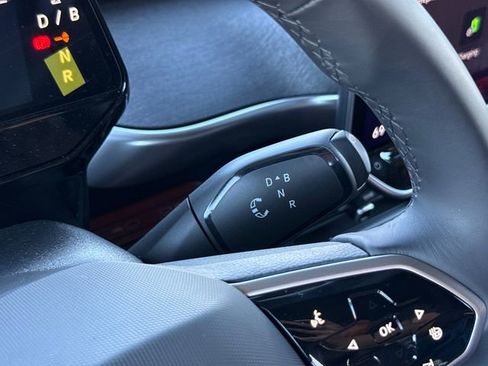 New 2025 Volkswagen ID. Buzz Pro S image 37