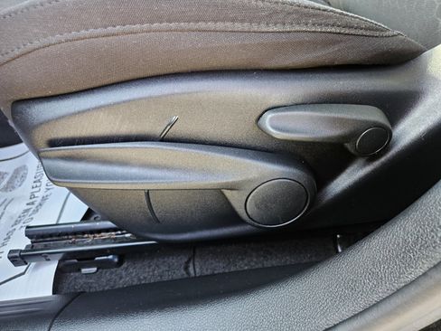 Used 2021 Jeep Compass Sport image 9