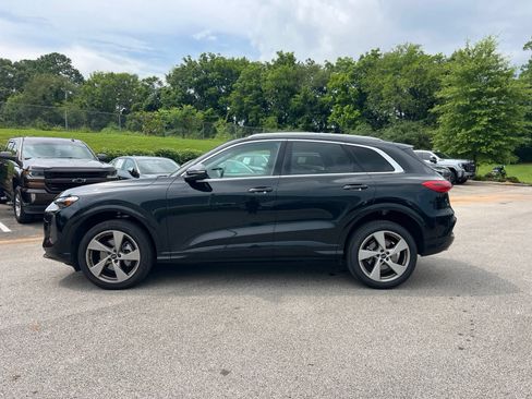 Used 2025 Audi Q5 Premium Plus w/ Premium Plus AWD/4WD image 3
