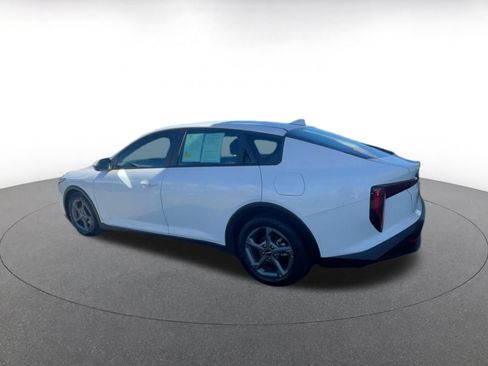 Used 2025 Kia K4 FWD image 9