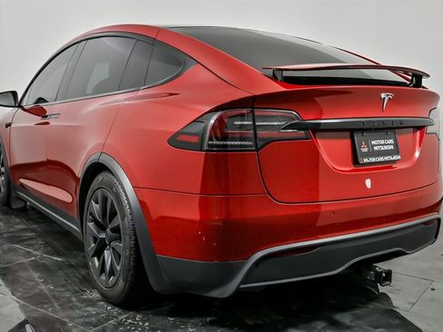Used 2022 Tesla Model X image 8