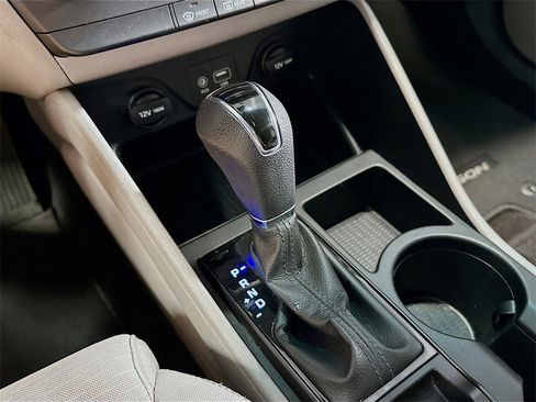 Used 2020 Hyundai Tucson SE image 17