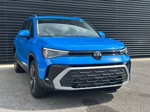 New 2025 Volkswagen Taos SE AWD/4WD image 6