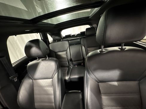 Used 2019 Kia Sorento SX image 31