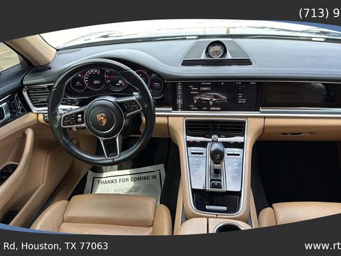 Used 2017 Porsche Panamera image 38