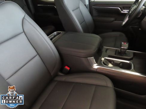 Used 2026 GMC Sierra 1500 SLT image 29