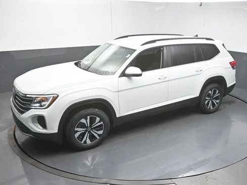 New 2026 Volkswagen Atlas SE FWD image 39