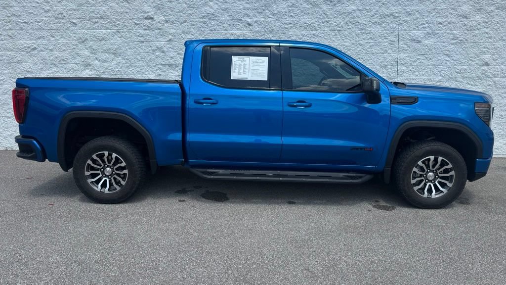 Used 2023 GMC Sierra 1500 AT4 w/ Technology Package AWD/4WD image 2
