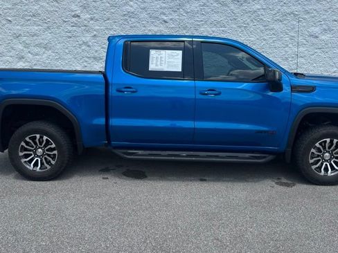 Used 2023 GMC Sierra 1500 AT4 w/ Technology Package AWD/4WD image 2