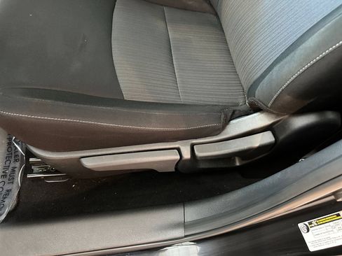 Used 2025 Nissan Sentra SV FWD image 22