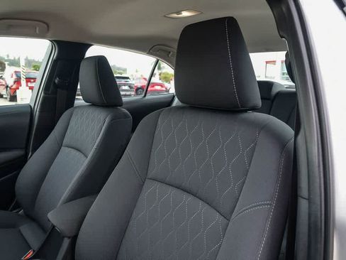 Used 2025 Toyota Corolla LE FWD image 17