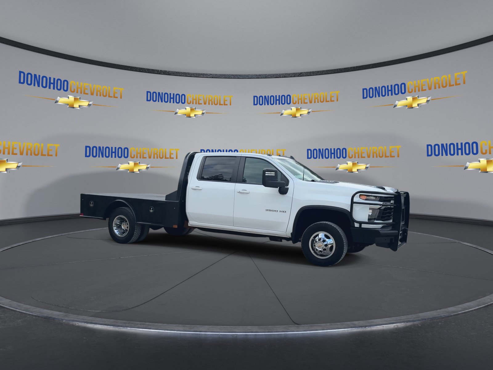 Used 2024 Chevrolet Silverado 3500 LT AWD/4WD image 6