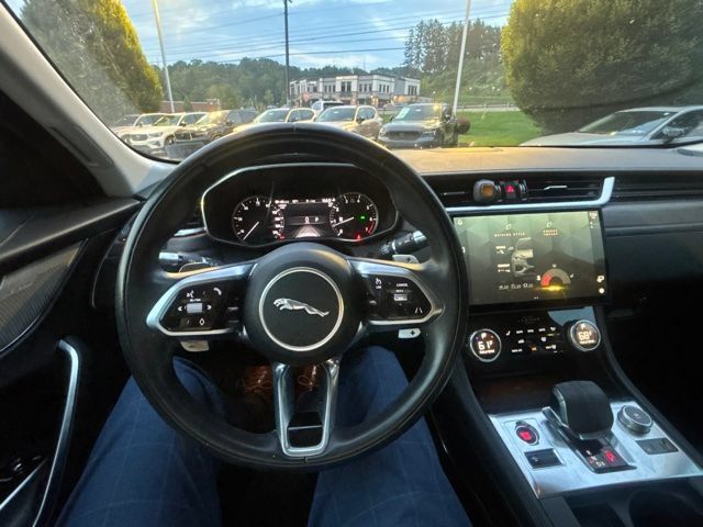 Used 2021 Jaguar F-PACE AWD/4WD image 17