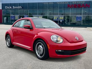Used 2012 Volkswagen Beetle 2.5 video 1