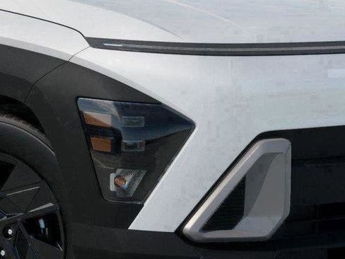 New 2026 Hyundai Kona SEL Premium FWD image 9