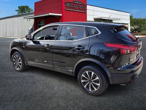 Used 2019 Nissan Rogue Sport S image 3