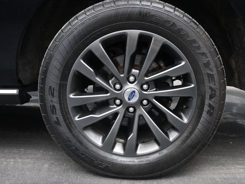 Used 2020 Ford Expedition Limited AWD/4WD image 12