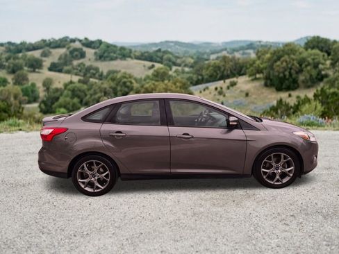 Used 2013 Ford Focus SE FWD image 13