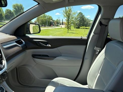 Used 2023 GMC Acadia SLT w/ Preferred Package AWD/4WD image 12