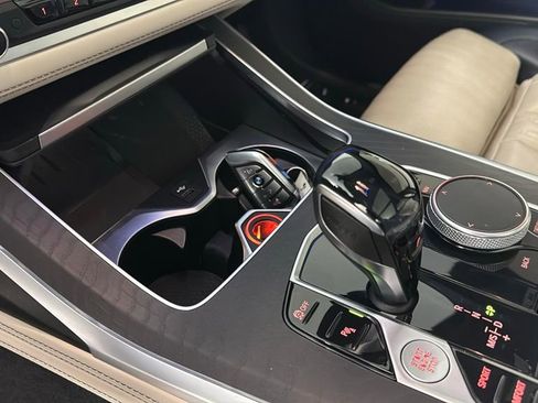 Used 2021 BMW X7 xDrive40i w/ M Sport Package image 22