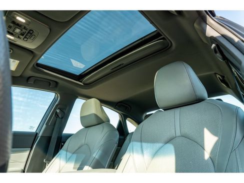 Used 2022 Toyota Avalon Limited w/ Advanced Safety Package FWD image 12