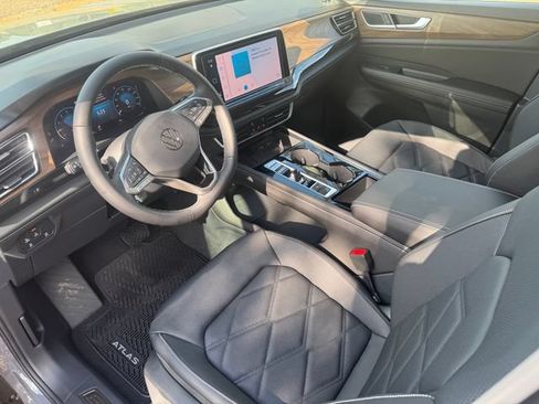 New 2026 Volkswagen Atlas SE FWD image 6