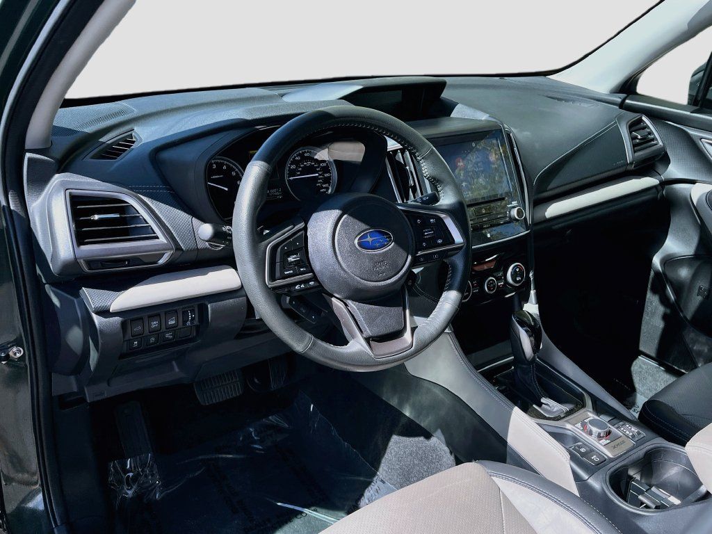 Used 2022 Subaru Forester Limited AWD/4WD image 9