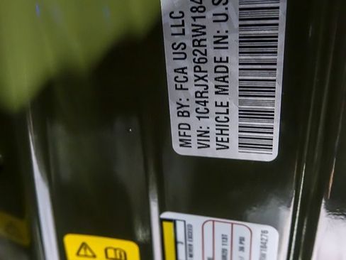 Used 2024 Jeep Wrangler Unlimited Sahara w/ Technology Group image 35