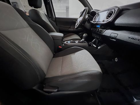 Used 2023 Toyota Tacoma TRD Off-Road AWD/4WD image 29
