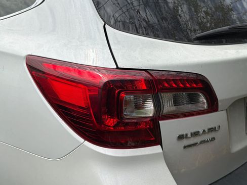 Used 2019 Subaru Outback 3.6R Limited w/ Popular Package #2 AWD/4WD image 15