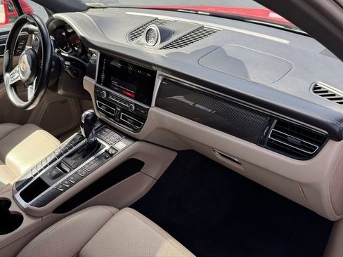 Used 2020 Porsche Macan GTS image 31