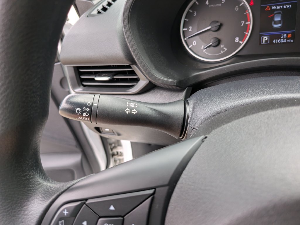Used 2024 Nissan Sentra S FWD image 32