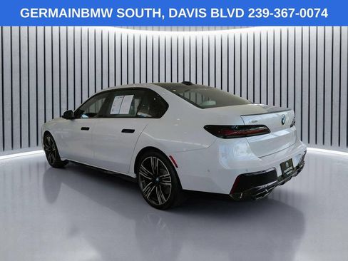 Certified 2025 BMW 760i xDrive AWD/4WD image 7