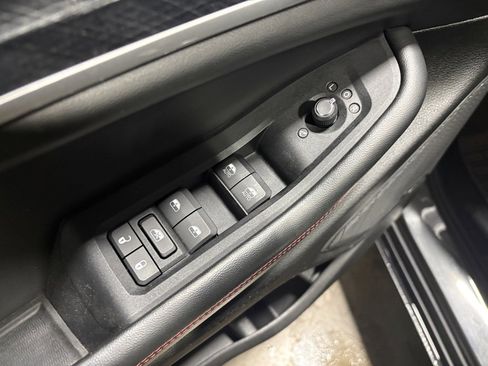 Used 2022 Jeep Grand Cherokee Trailhawk w/ Luxury Tech Group III image 20