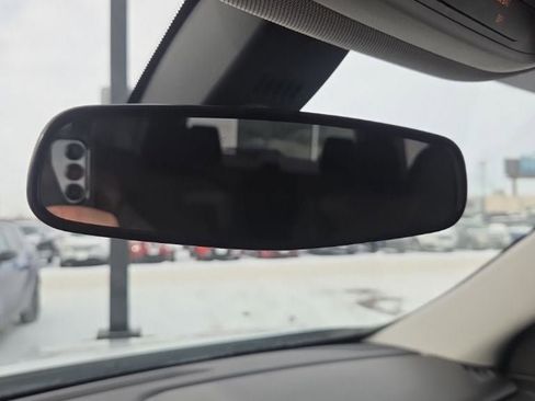 Used 2018 Chevrolet Traverse LT image 23