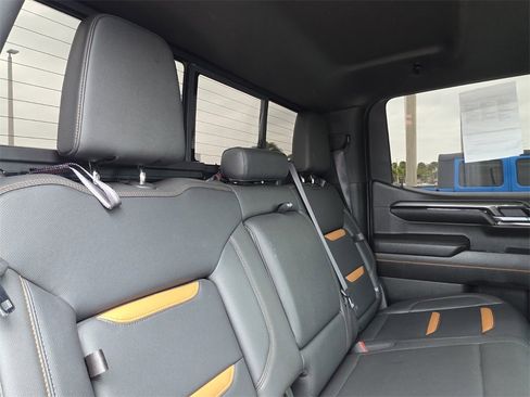Used 2022 GMC Sierra 1500 AT4 w/ AT4 Premium Package image 14