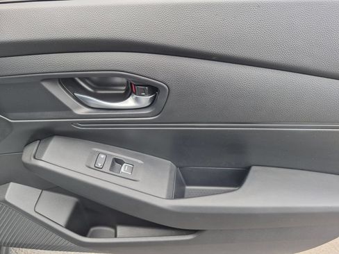 Used 2025 Honda Accord LX image 29